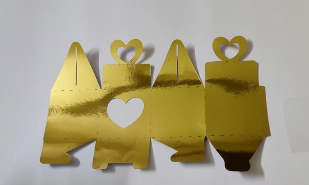 HEART SHAPE CHOCOLATE BOX