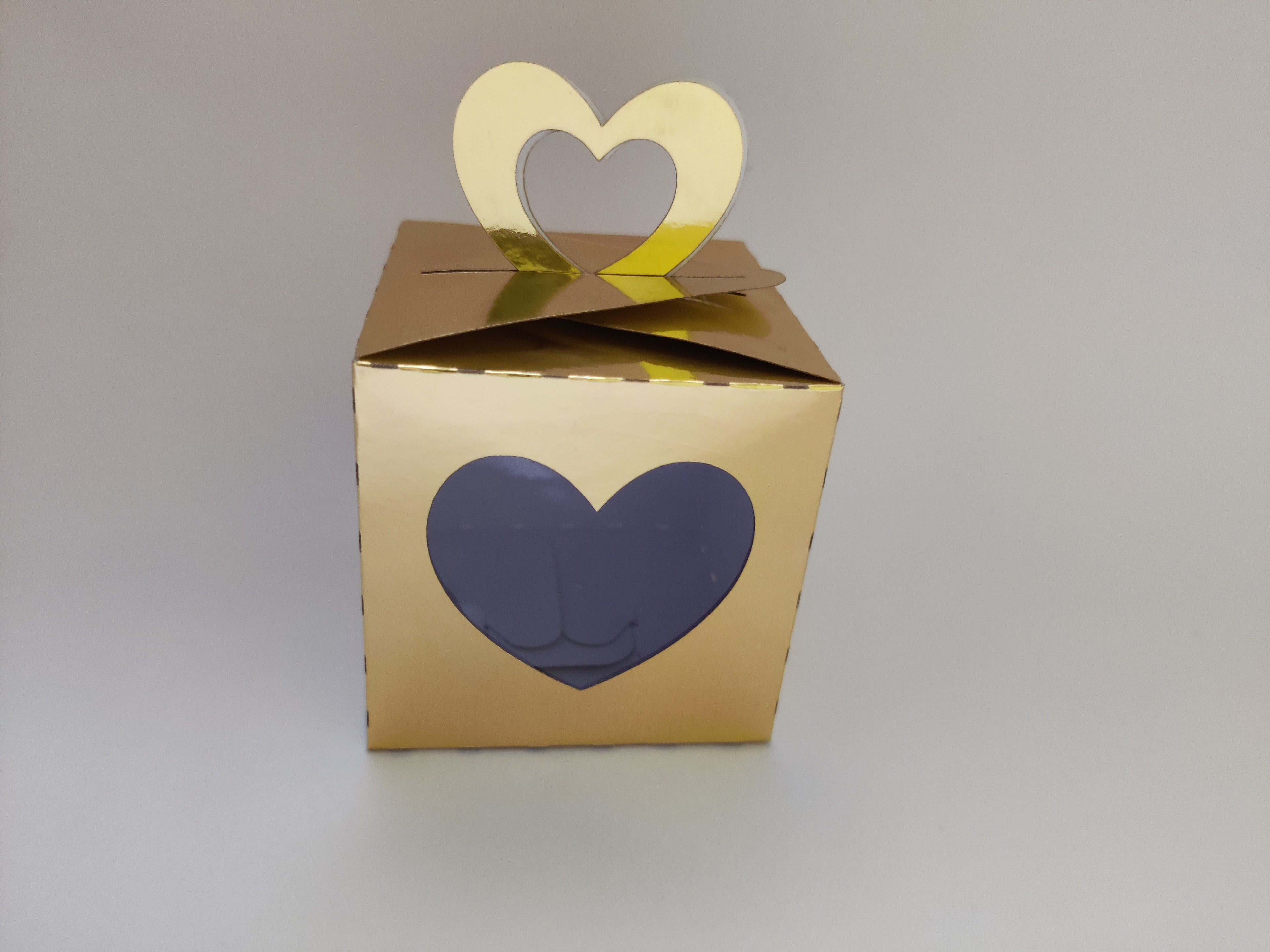 HEART SHAPE CHOCOLATE BOX