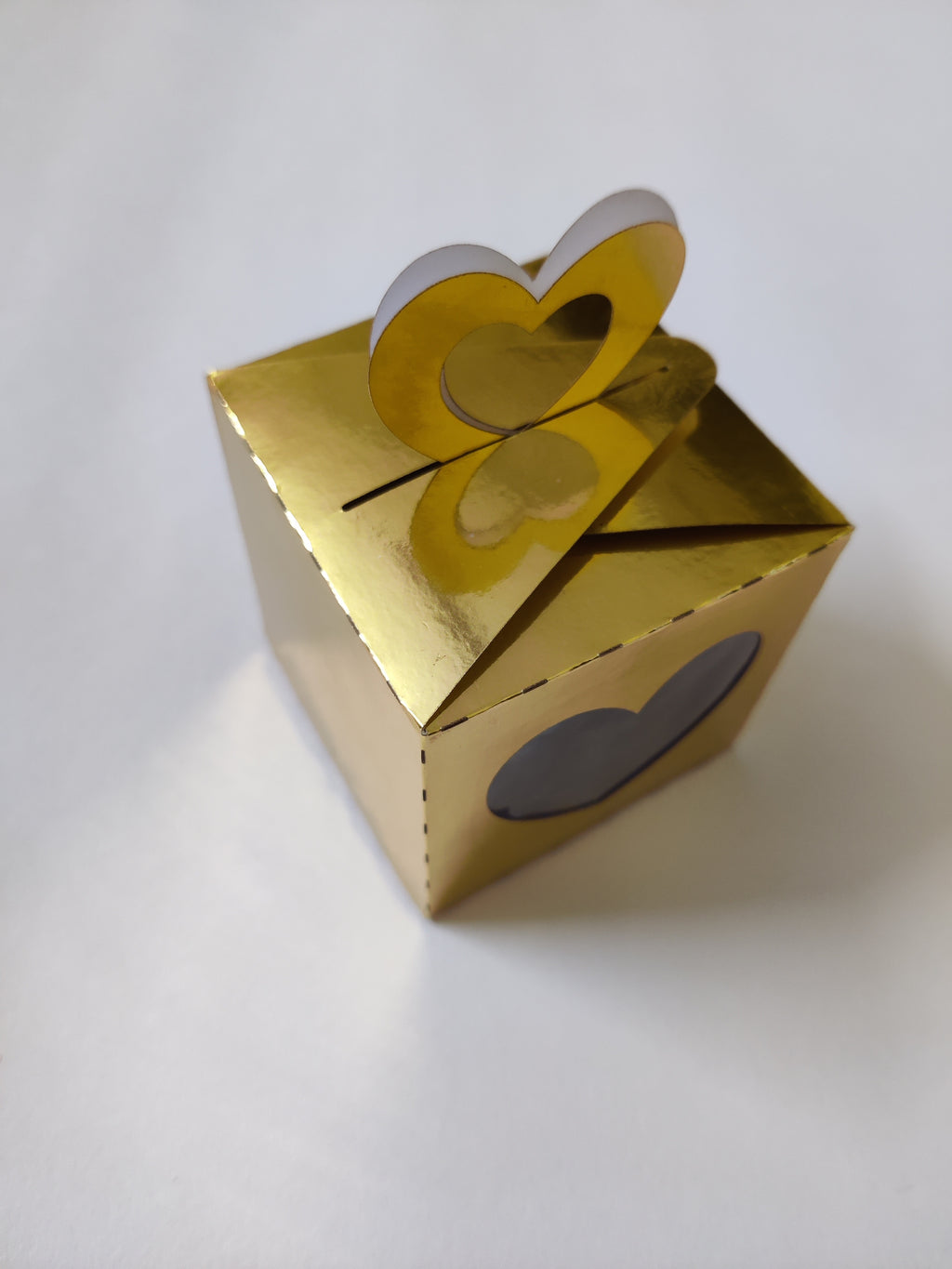 HEART SHAPE CHOCOLATE BOX