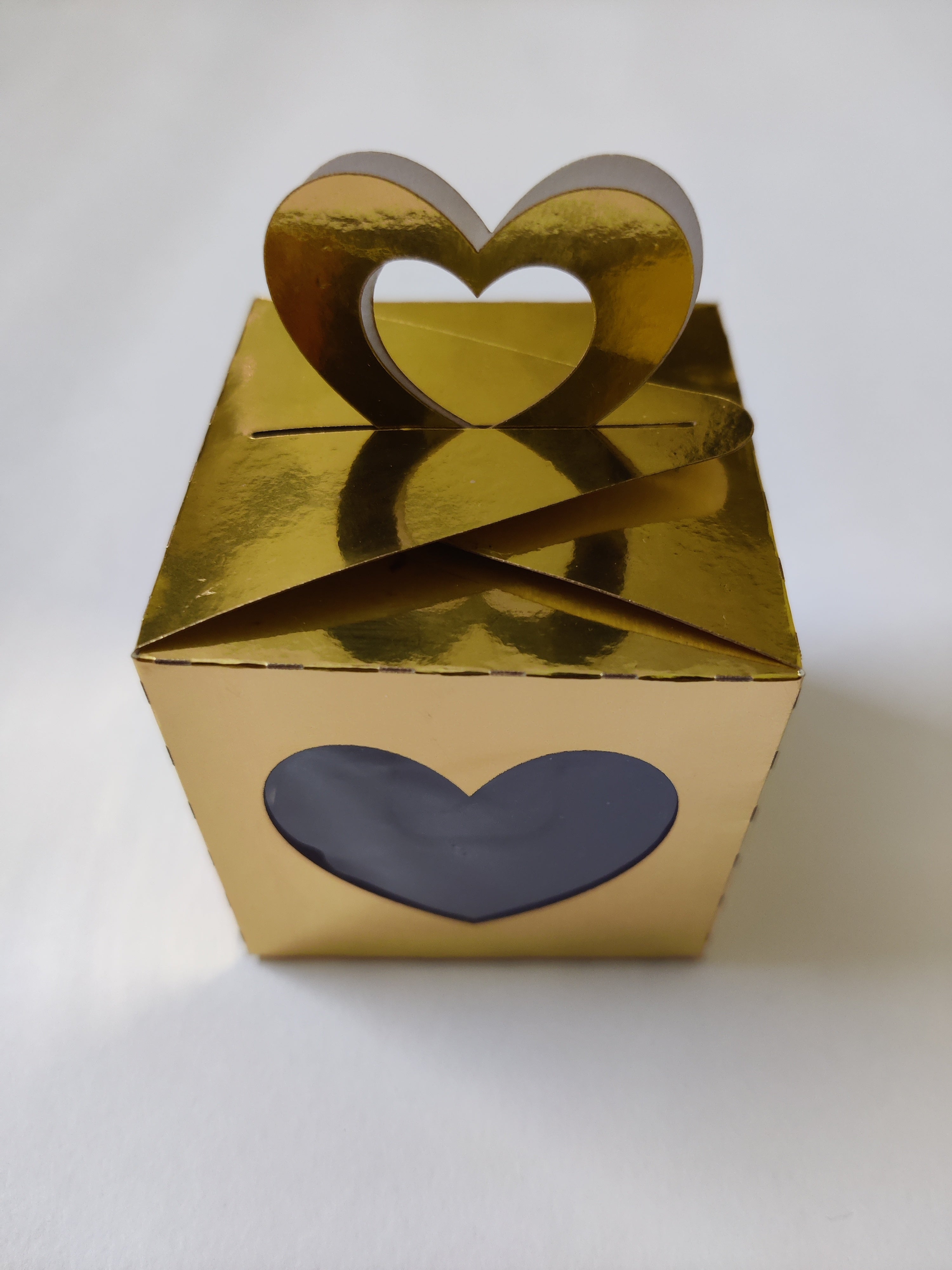 HEART SHAPE CHOCOLATE BOX